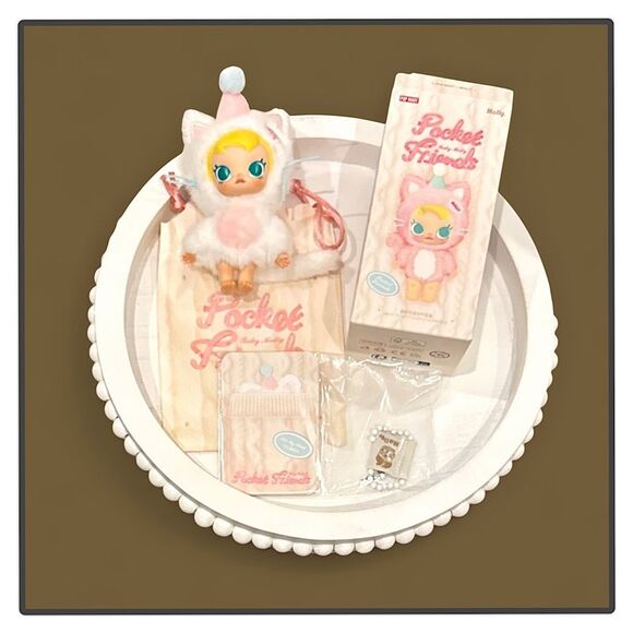 Pop Mart Baby Molly Pocket of Friends Pet My Head - Picture 3 of 16